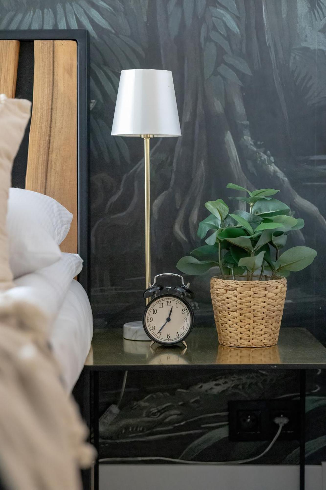 Dwupietrowy Apartament Dla 7 Osob Z Ogrodkiem By Renters Warszawa